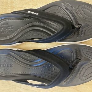 Crocs Capri V sporty flip flop black and white comfort sandals